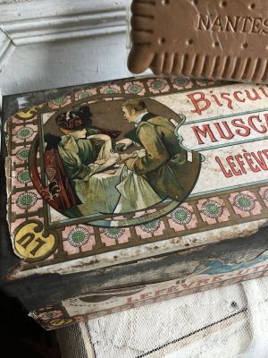 画像1: 19世紀 アルフォンス ミュシャのリトグラフによるLU のビスケット缶 