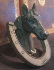 画像1: ブロンズ製　馬と蹄鉄のドアノッカー