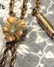 画像15: レア　！　　アールヌーボーのマットエナメルの花と天然バロック真珠の9金ネックレス