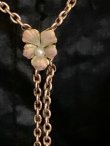 画像4: レア　！　　アールヌーボーのマットエナメルの花と天然バロック真珠の9金ネックレス